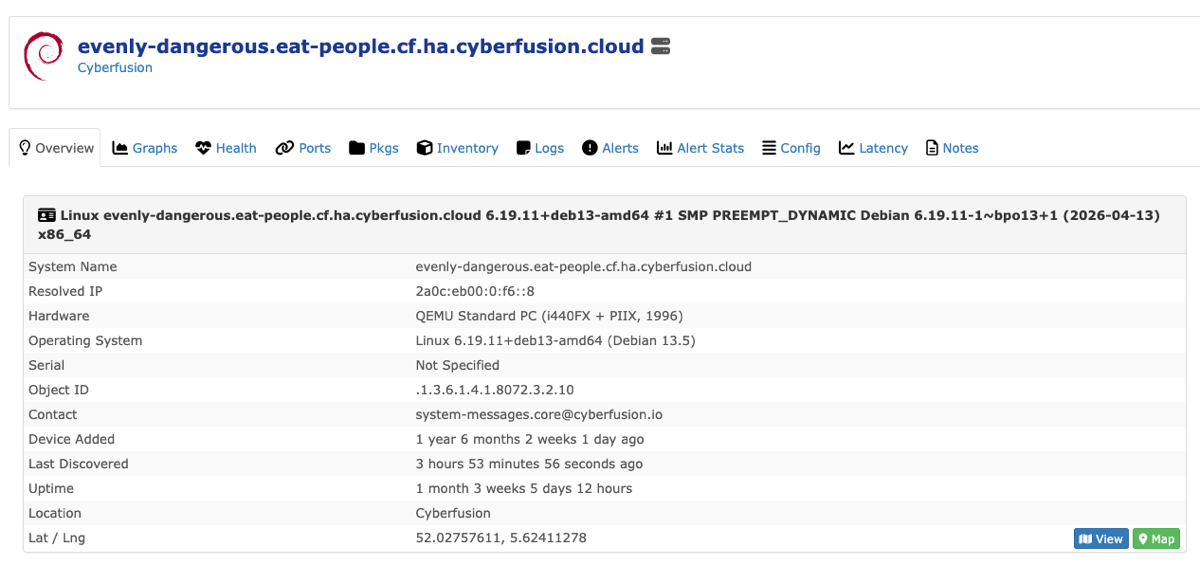LibreNMS-overzicht met OS-versies en geïnstalleerde packages per node